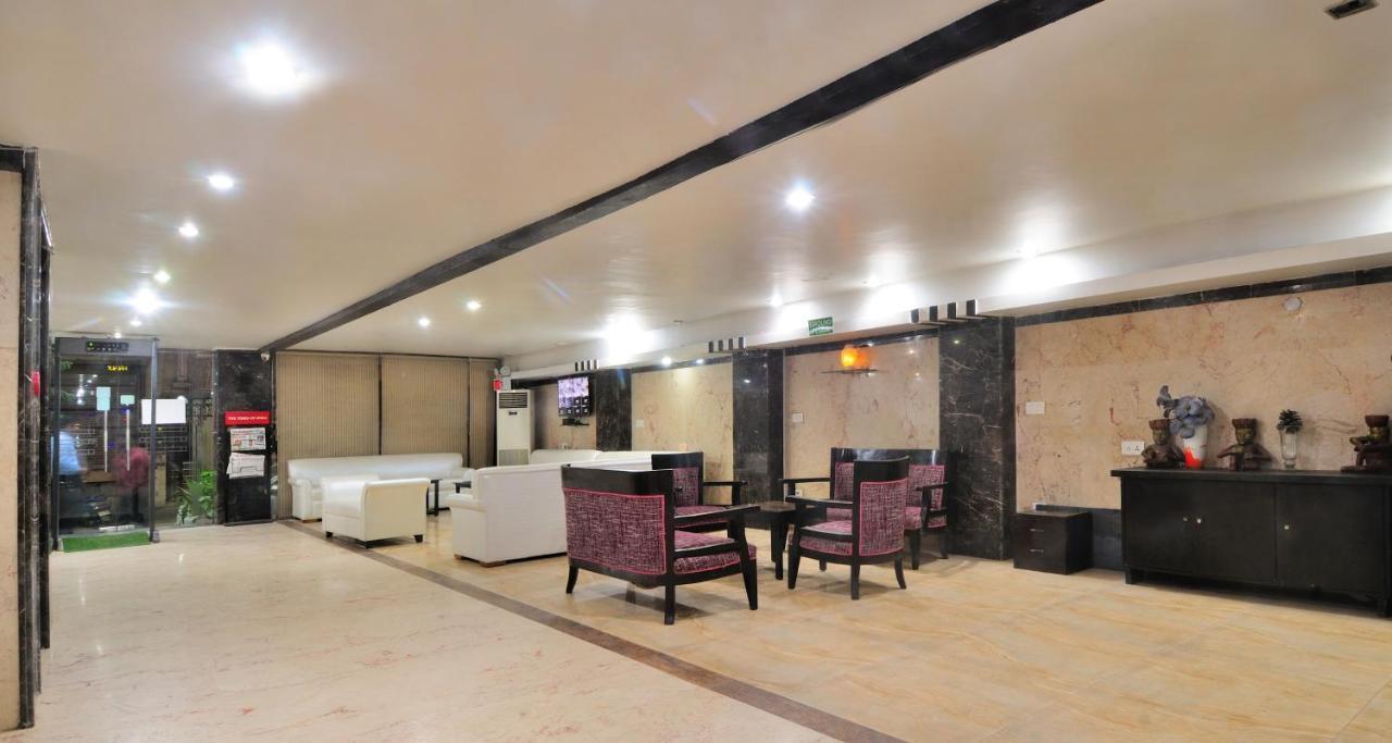 The Bonlon Inn-Near Blk Hospital Delhi  Bagian luar foto