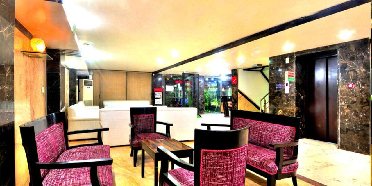The Bonlon Inn-Near Blk Hospital Delhi  Bagian luar foto