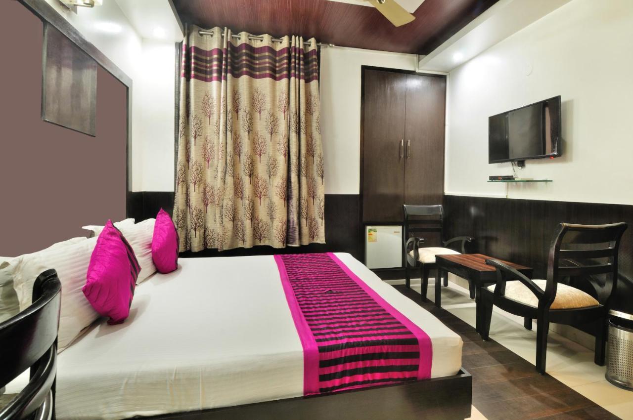The Bonlon Inn-Near Blk Hospital Delhi  Bagian luar foto